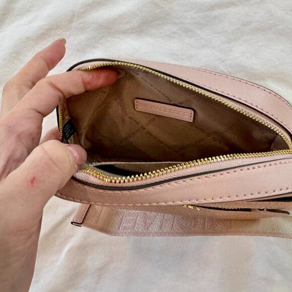 Michael Kors Jet Set Belt Bag Pink Leather Coquette Balletcore Minimalist Travel - Picture 6 of 10